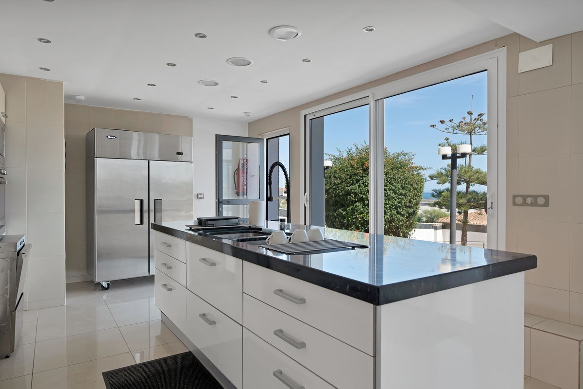 Huis te koop in El Chaparral | 16 slaapkamers H5051074