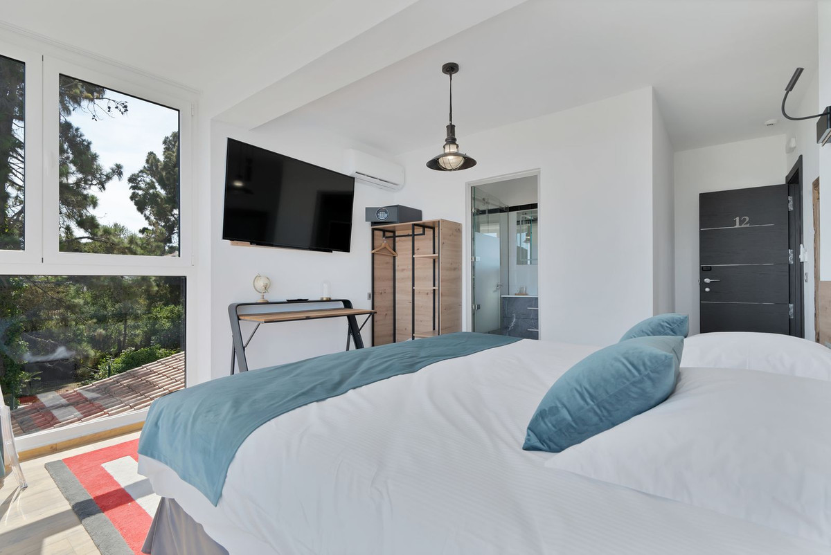 Huis te koop in El Chaparral | 16 slaapkamers H5051074