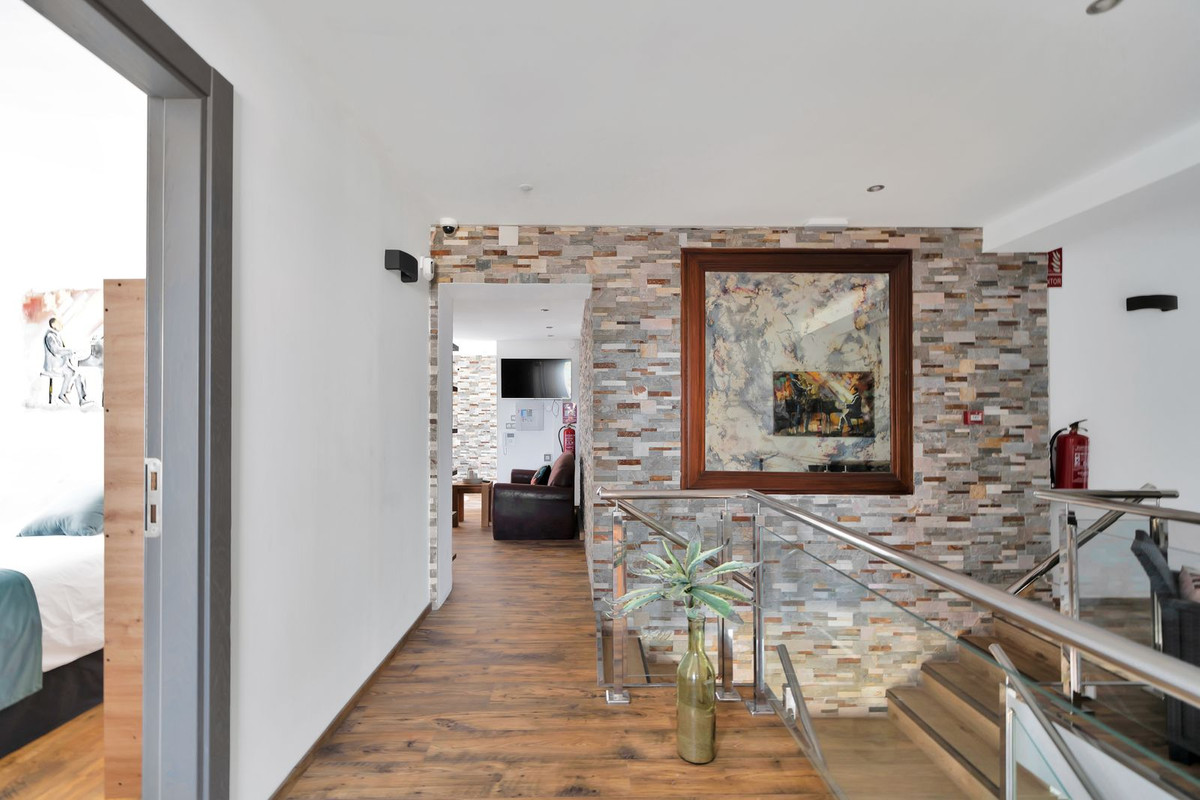 Huis te koop in El Chaparral | 16 slaapkamers H5051074