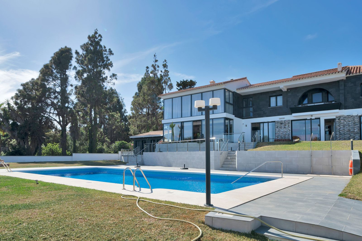 Huis te koop in El Chaparral | 16 slaapkamers H5051074
