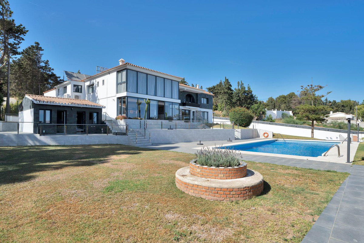 Huis te koop in El Chaparral | 16 slaapkamers H5051074