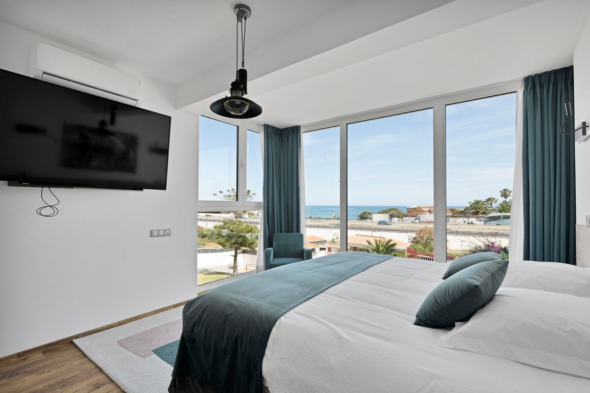 Huis te koop in El Chaparral | 16 slaapkamers H5051074