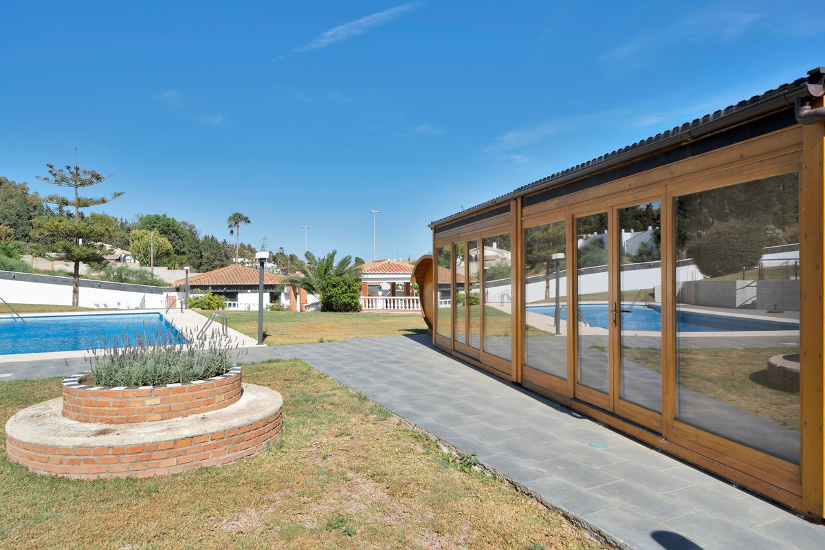 Huis te koop in El Chaparral | 16 slaapkamers H5051074