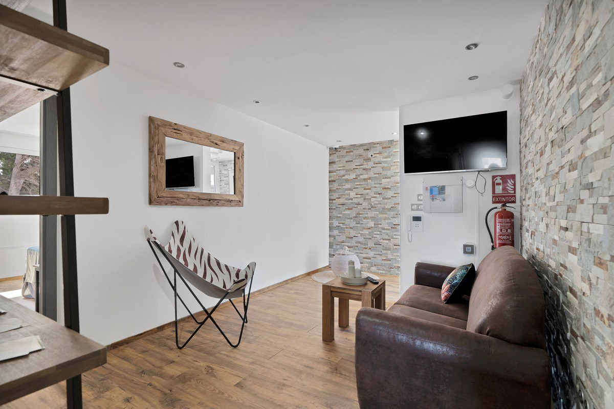 Huis te koop in El Chaparral | 16 slaapkamers H5051074