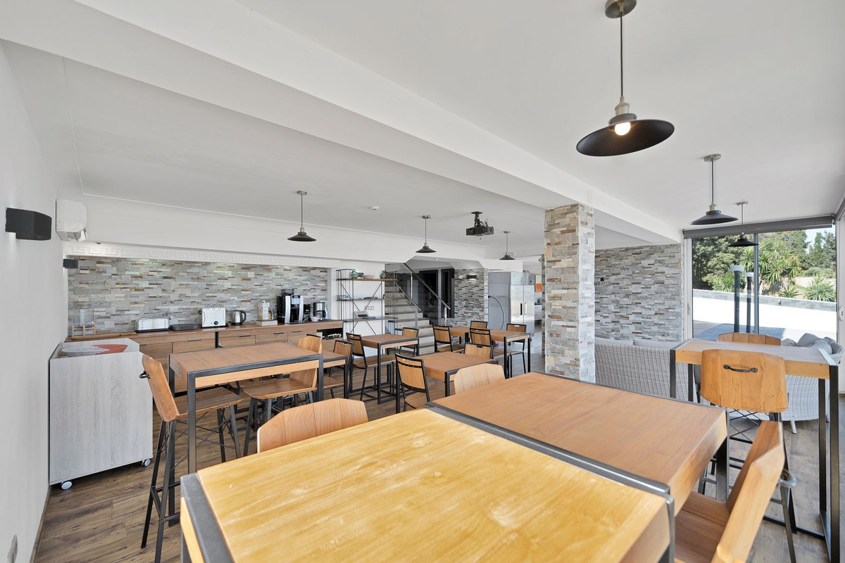 Huis te koop in El Chaparral | 16 slaapkamers H5051074