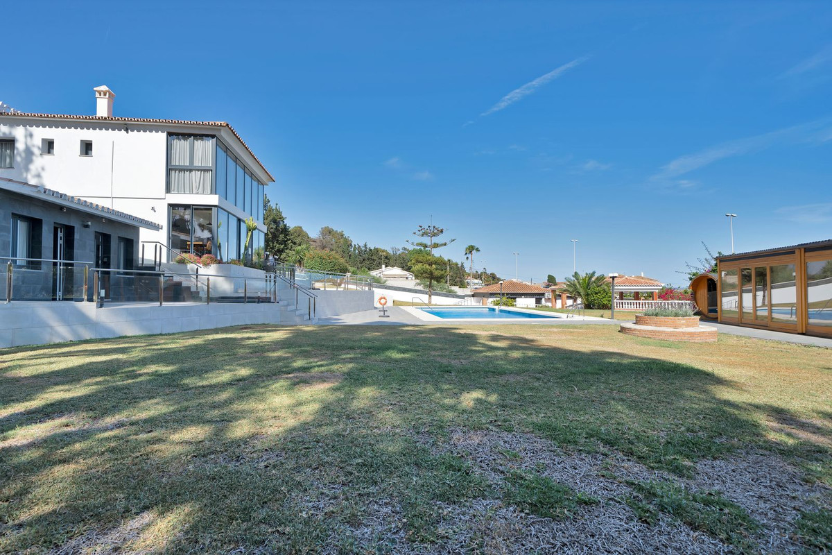 Huis te koop in El Chaparral | 16 slaapkamers H5051074