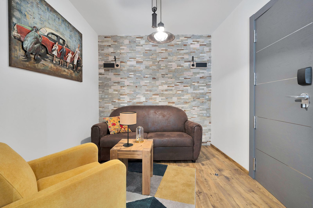 Huis te koop in El Chaparral | 16 slaapkamers H5051074