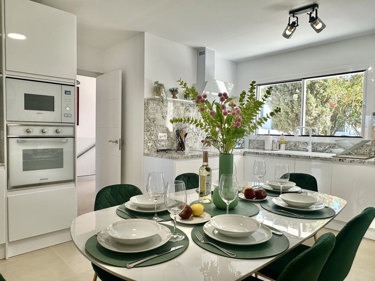 Huis te koop in El Chaparral | 3 slaapkamers H5073133