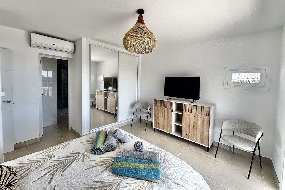 Huis te koop in El Chaparral | 3 slaapkamers H5073133