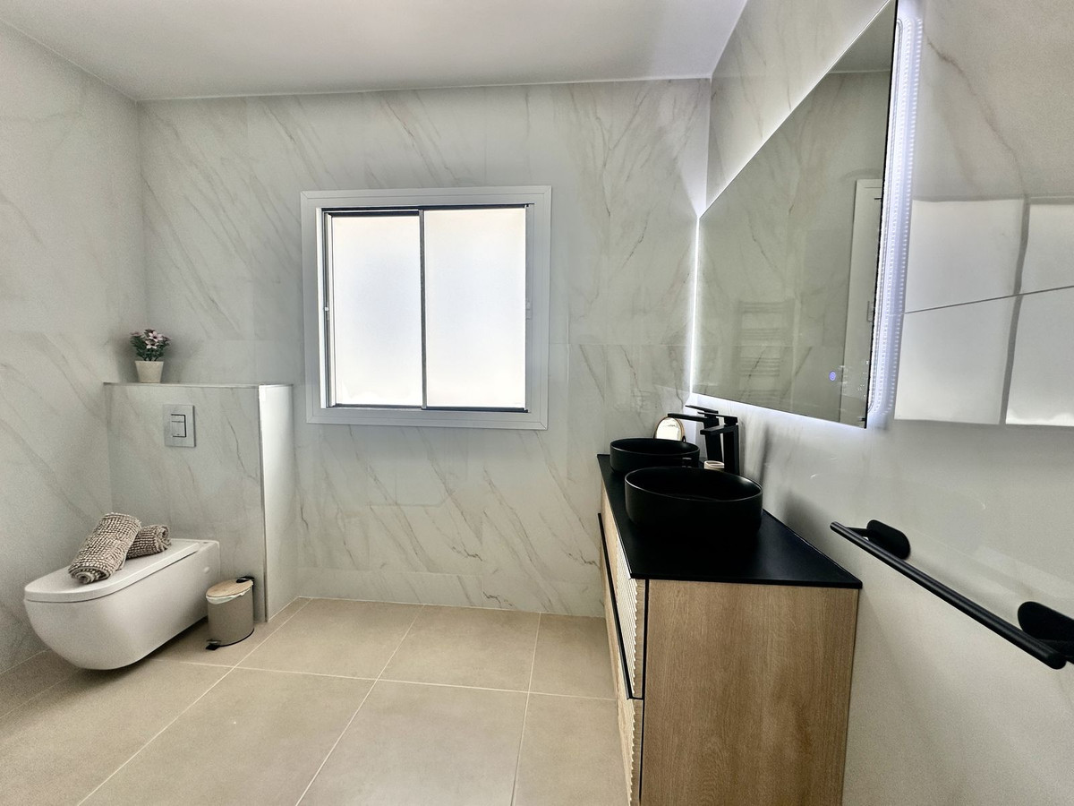 Huis te koop in El Chaparral | 3 slaapkamers H5073133