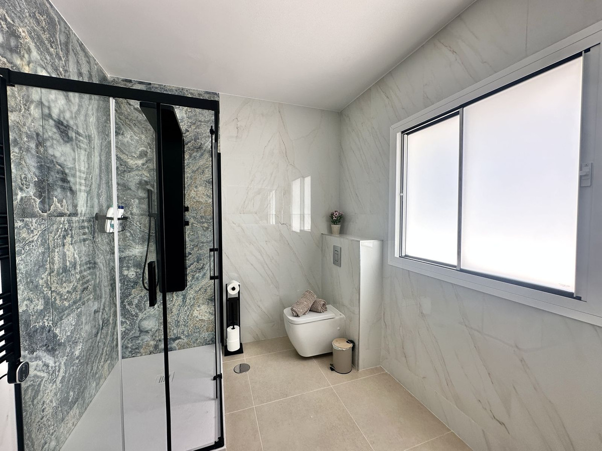 Huis te koop in El Chaparral | 3 slaapkamers H5073133