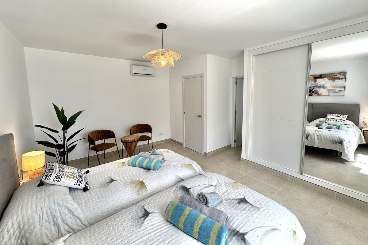 Huis te koop in El Chaparral | 3 slaapkamers H5073133