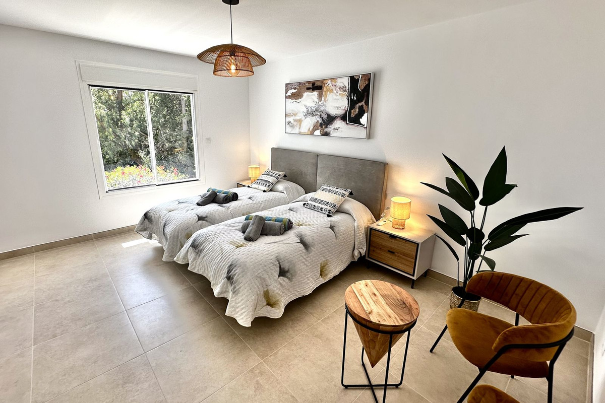 Huis te koop in El Chaparral | 3 slaapkamers H5073133