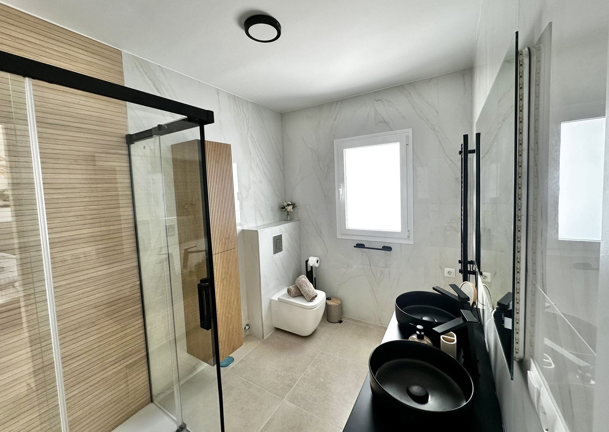 Huis te koop in El Chaparral | 3 slaapkamers H5073133