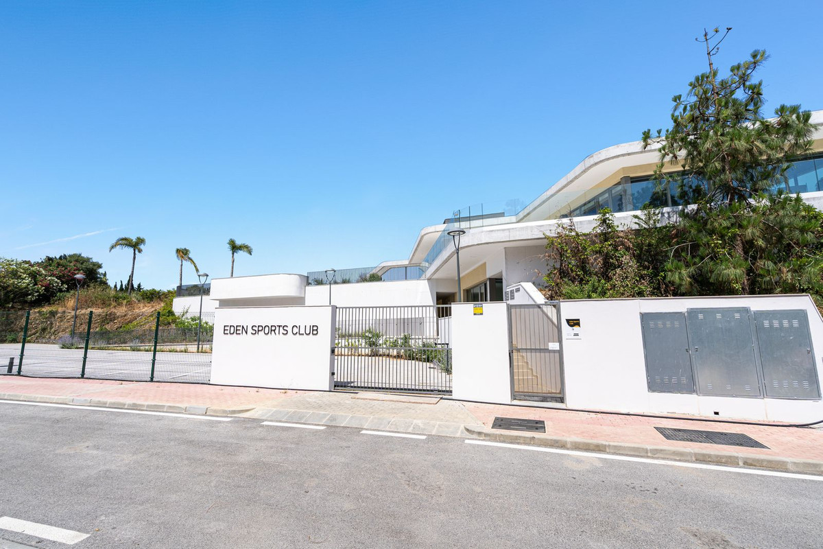 Huis te koop in El Chaparral | 3 slaapkamers H5075539