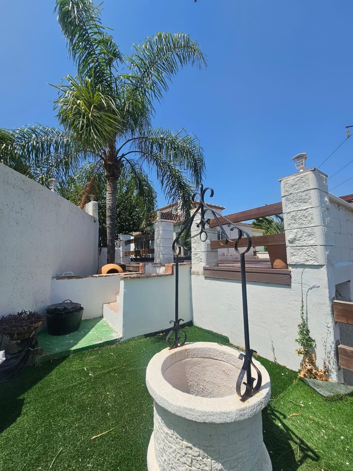 Huis te koop in El Chaparral | 4 slaapkamers H5080876