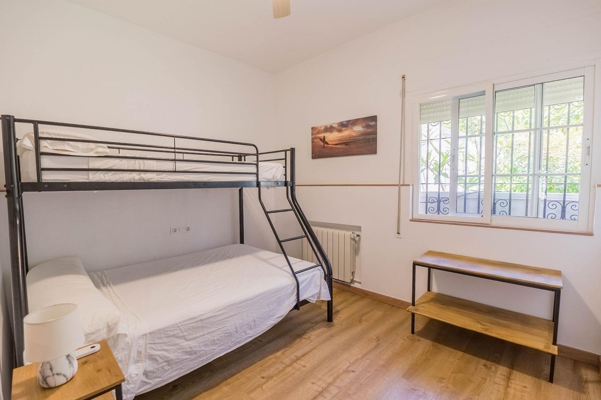 Huis te koop in El Chaparral | 4 slaapkamers H5080876