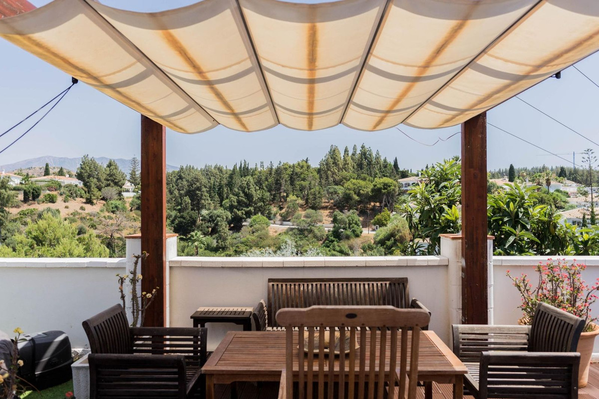 Huis te koop in El Chaparral | 4 slaapkamers H5080876