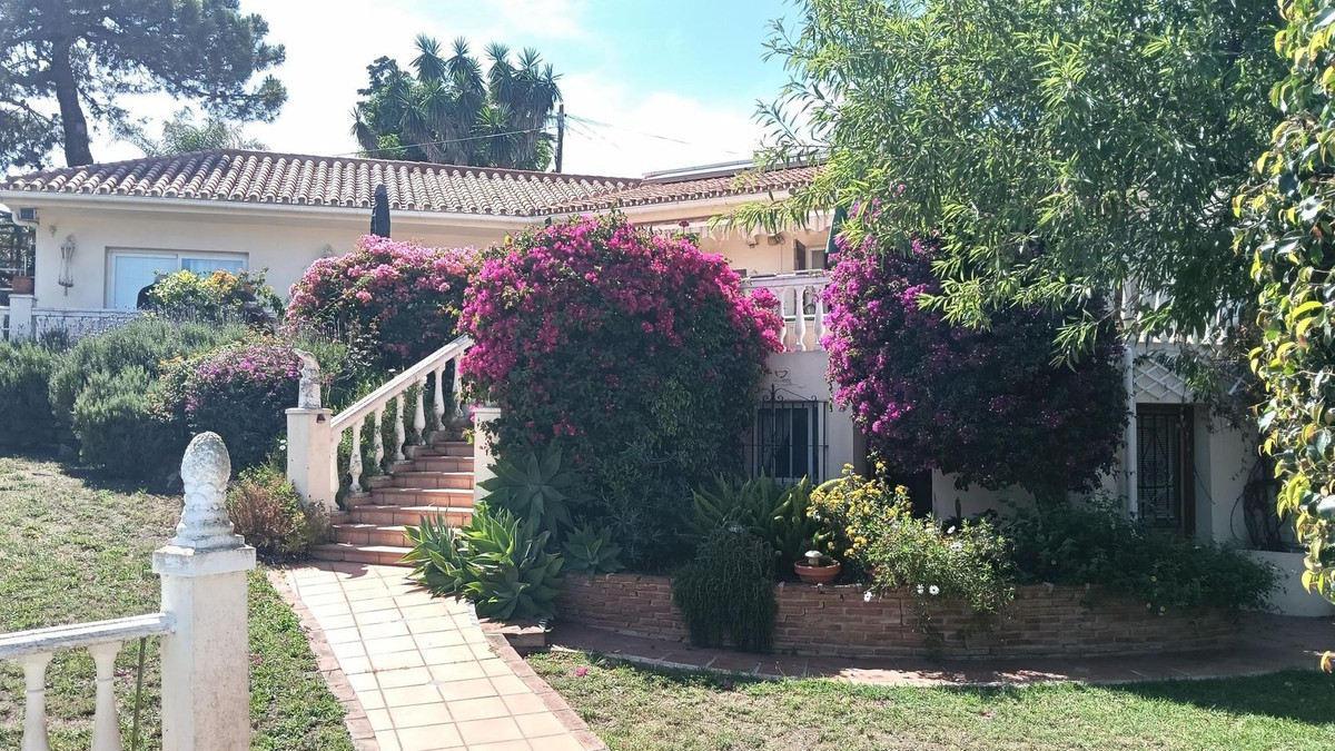 Huis te koop in El Chaparral | 3 slaapkamers H5083156