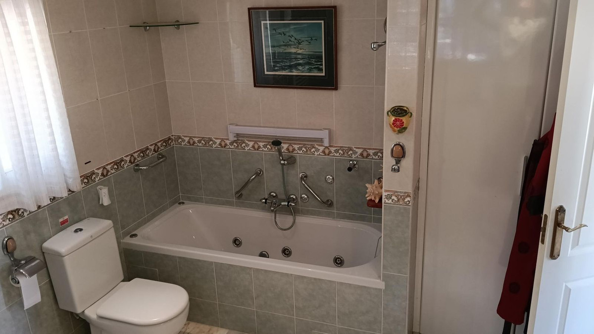Huis te koop in El Chaparral | 3 slaapkamers H5083156