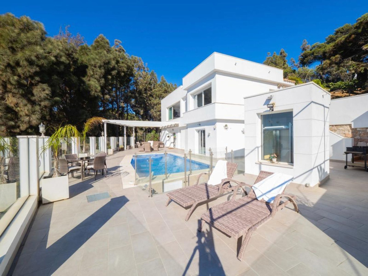 Huis te koop in El Chaparral | 6 slaapkamers H5198602