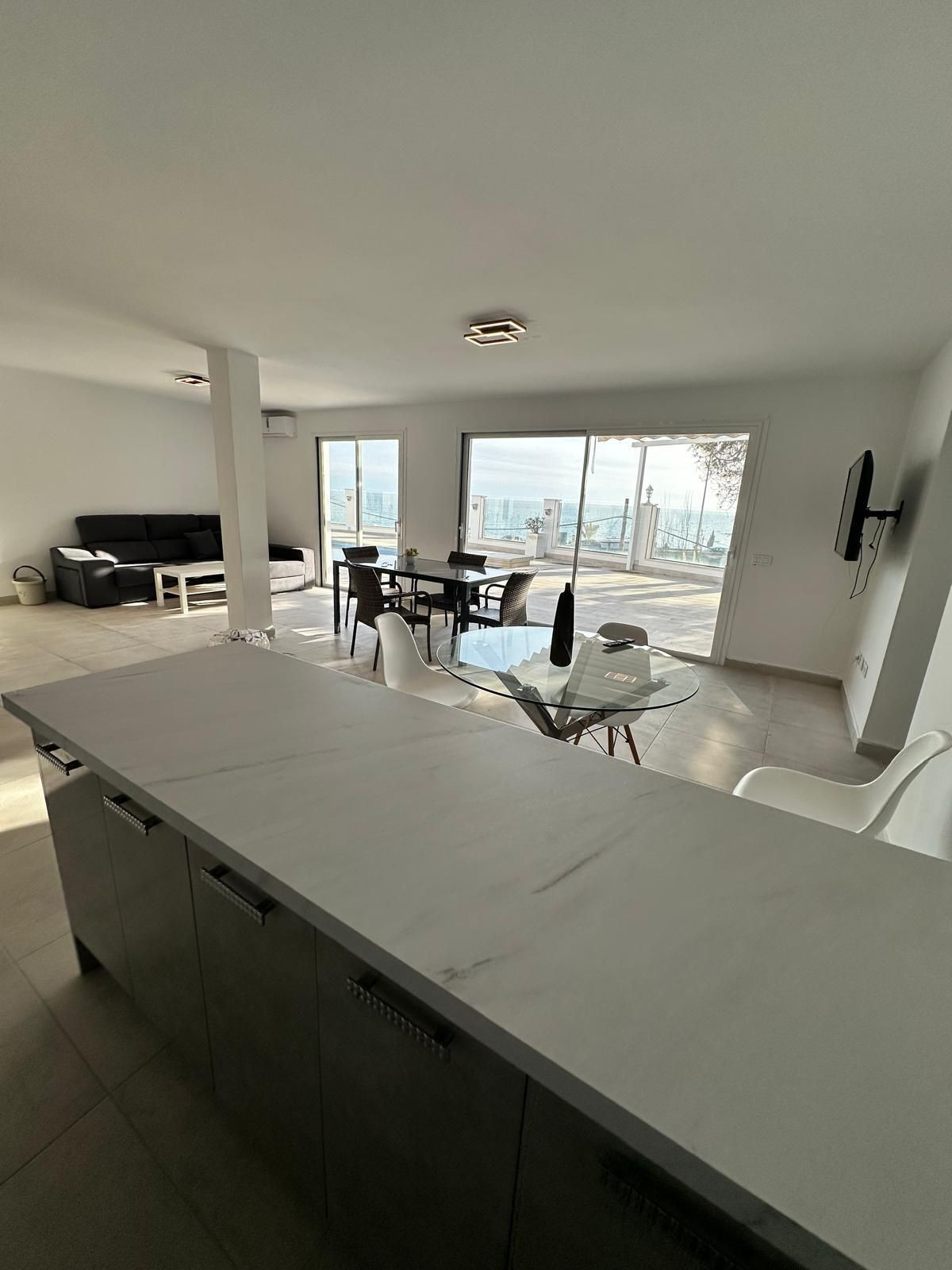 Huis te koop in El Chaparral | 6 slaapkamers H5198602