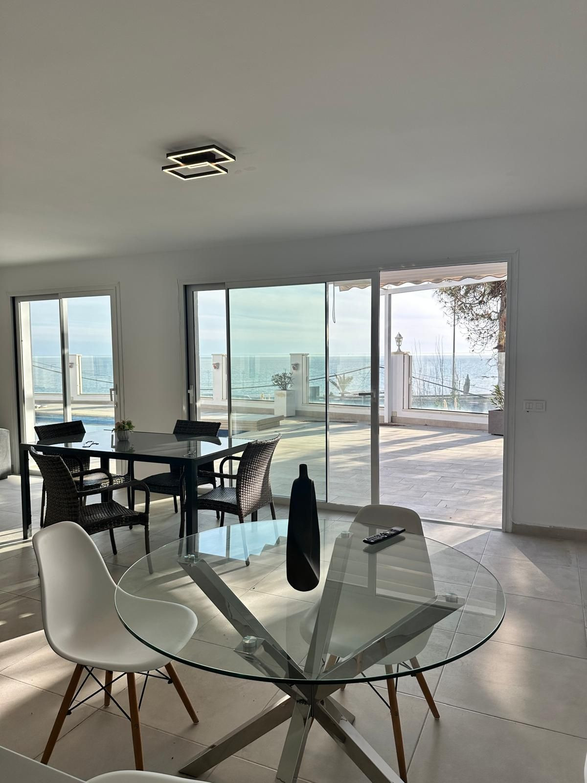 Huis te koop in El Chaparral | 6 slaapkamers H5198602