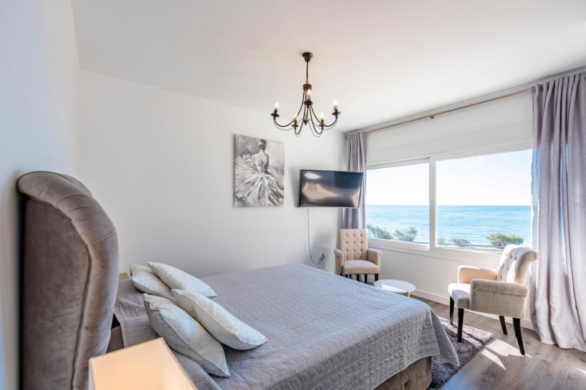 Huis te koop in El Chaparral | 6 slaapkamers H5198602