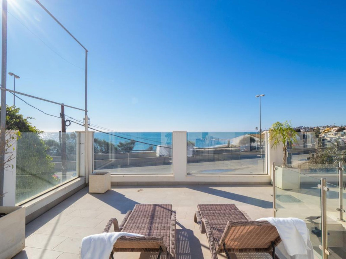 Huis te koop in El Chaparral | 6 slaapkamers H5198602