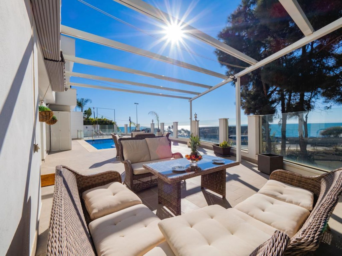 Huis te koop in El Chaparral | 6 slaapkamers H5198602