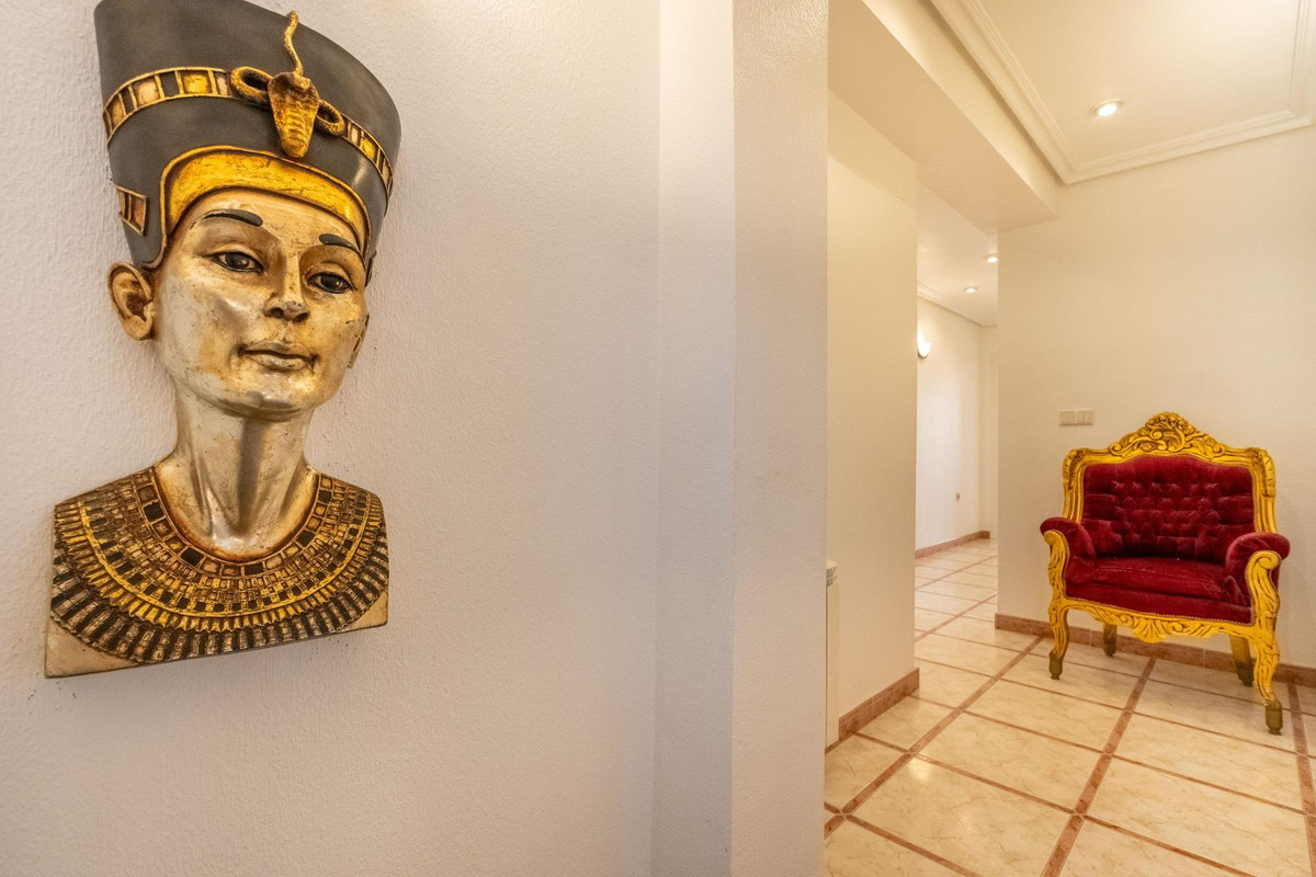 Huis te koop in El Chaparral | 6 slaapkamers H5204989