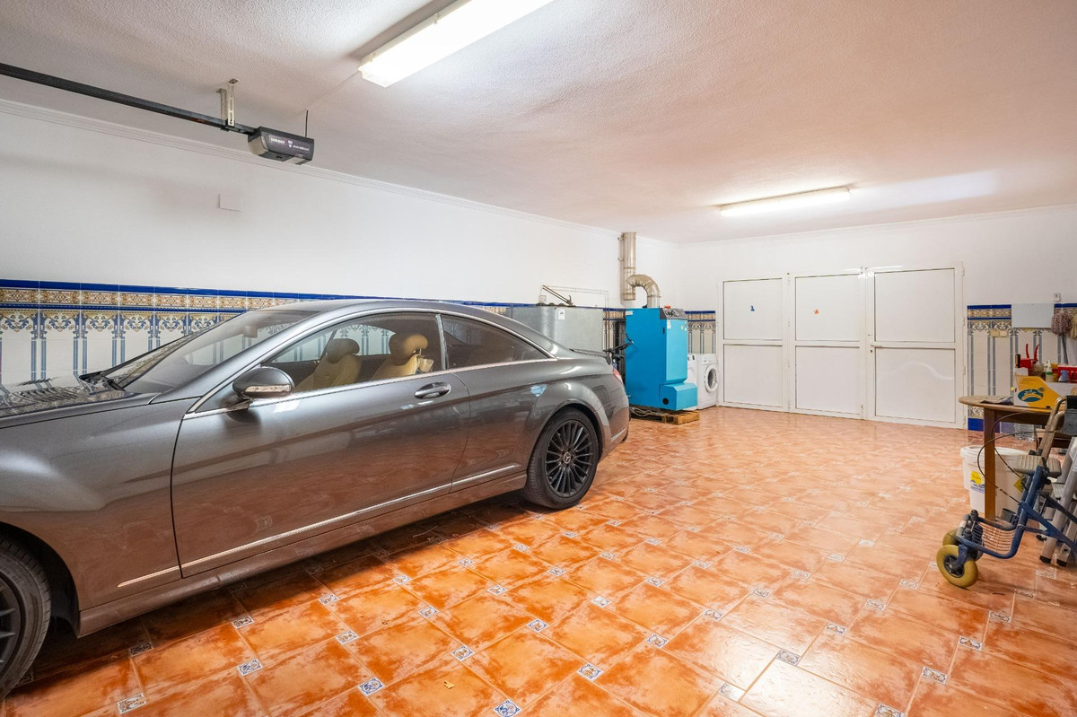 Huis te koop in El Chaparral | 6 slaapkamers H5204989