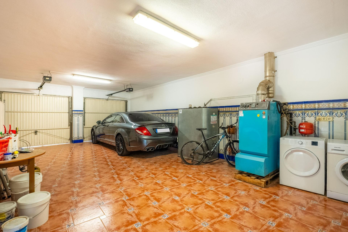 Huis te koop in El Chaparral | 6 slaapkamers H5204989