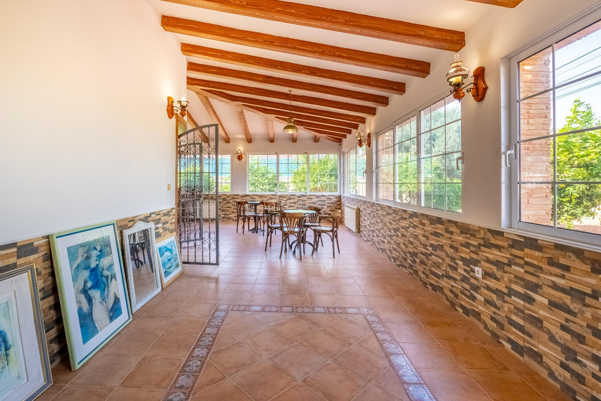 Huis te koop in El Chaparral | 6 slaapkamers H5204989