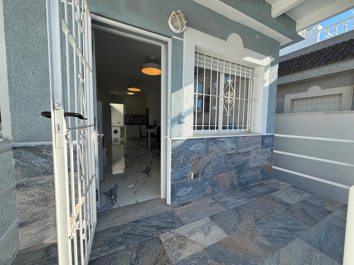 Huis te koop in El Chaparral | 2 slaapkamers H5248105