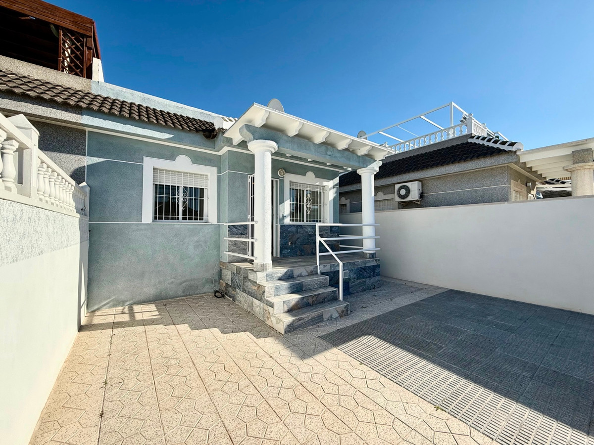 Huis te koop in El Chaparral | 2 slaapkamers H5248105