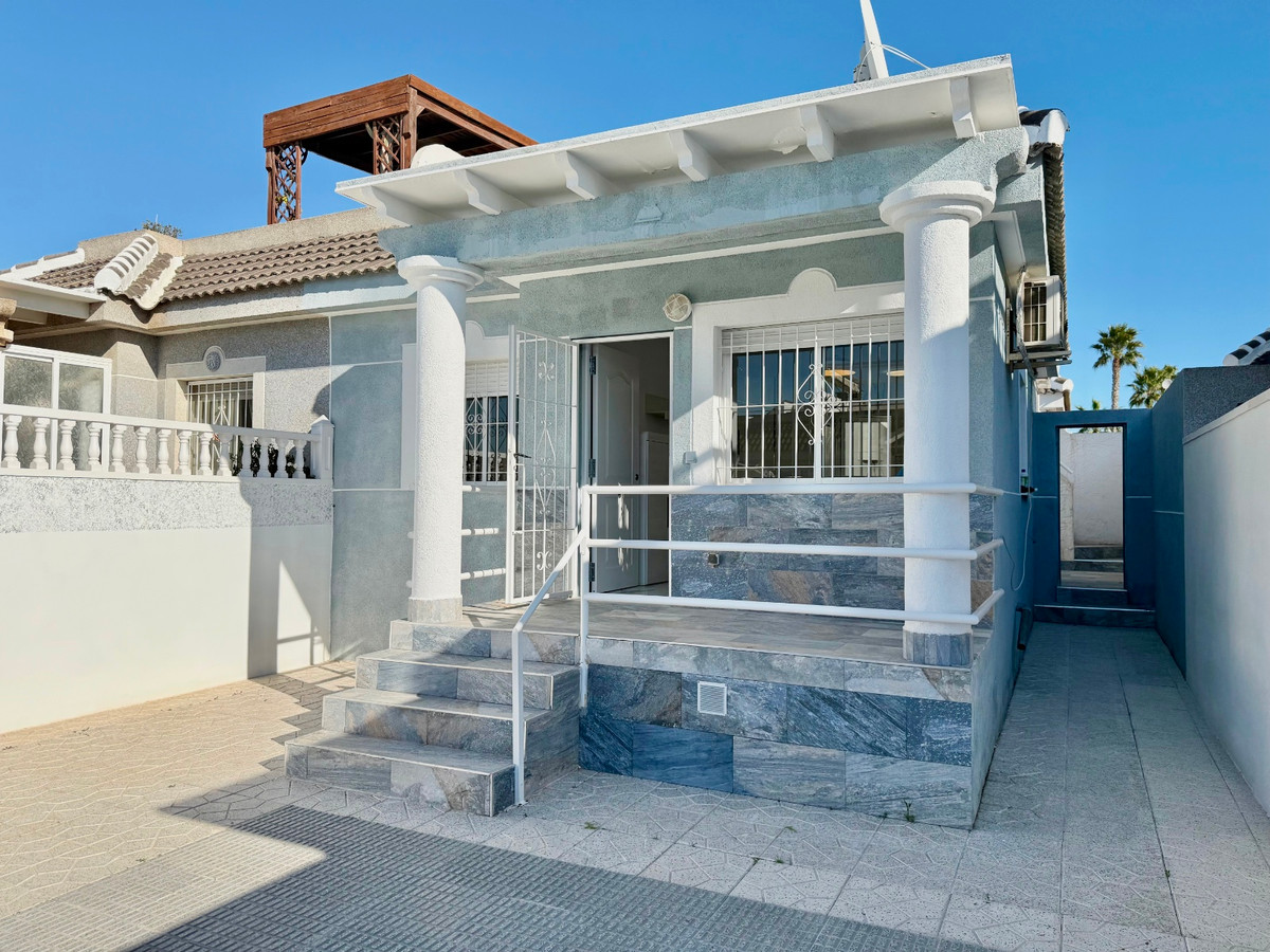 Huis te koop in El Chaparral | 2 slaapkamers H5248105