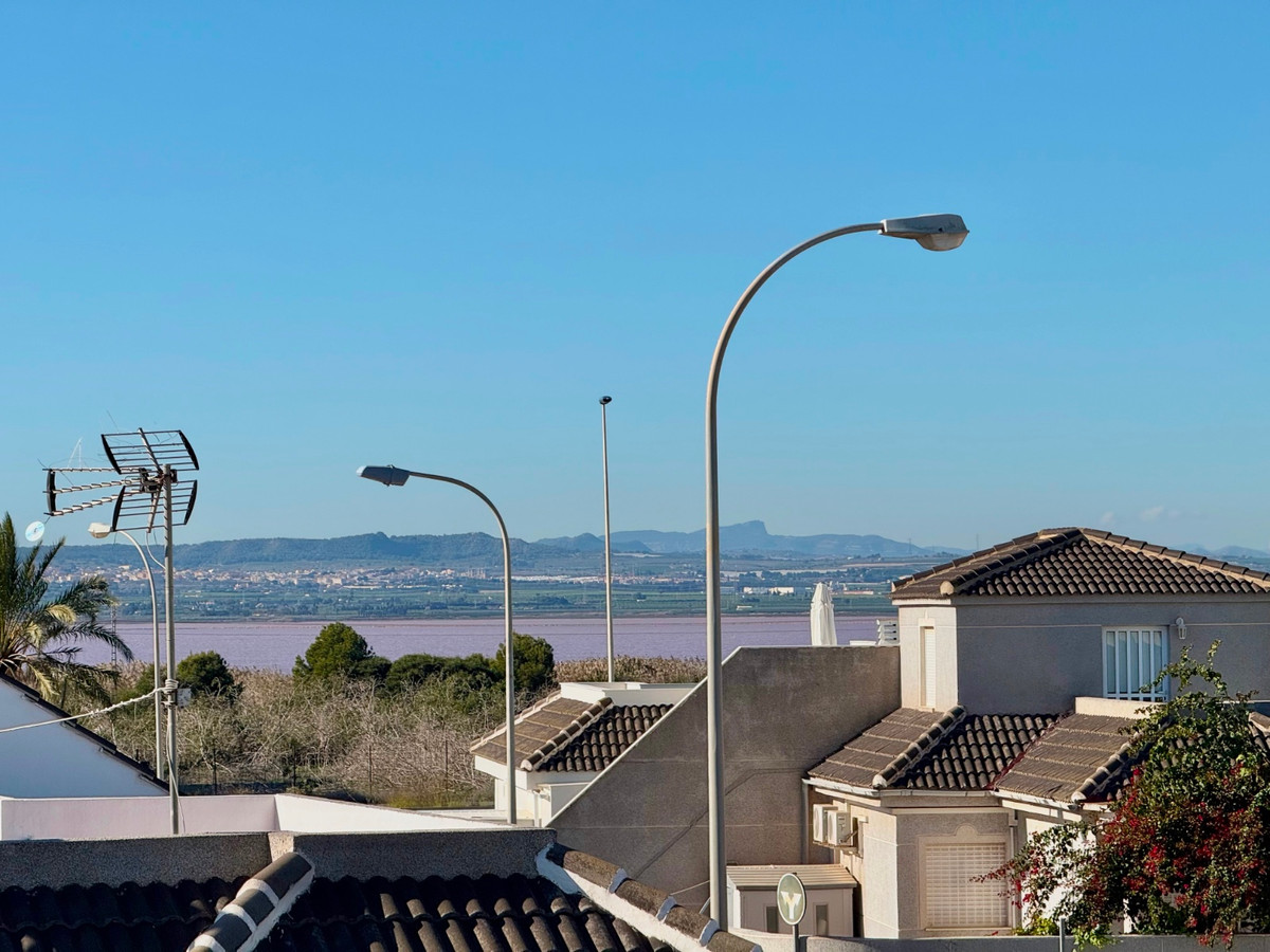 Huis te koop in El Chaparral | 2 slaapkamers H5248105