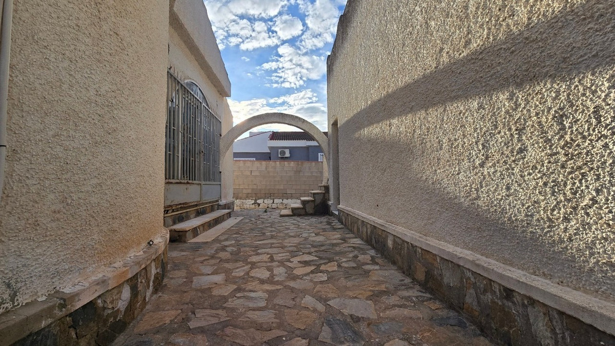 Huis te koop in El Chaparral | 3 slaapkamers H5299171