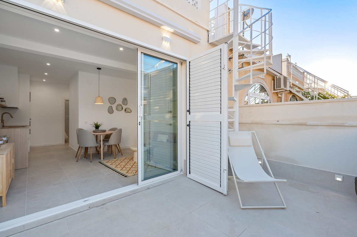 Huis te koop in El Chaparral | 2 slaapkamers H5304352