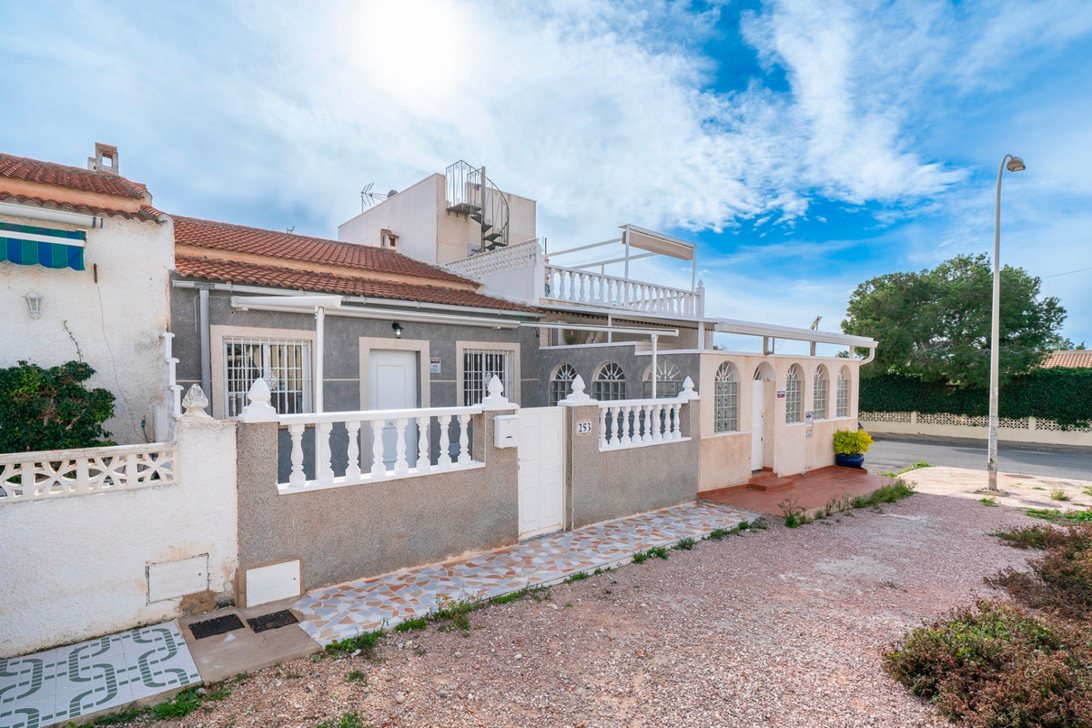 Bungalow te koop in El Chaparral | 2 slaapkamers H5304370