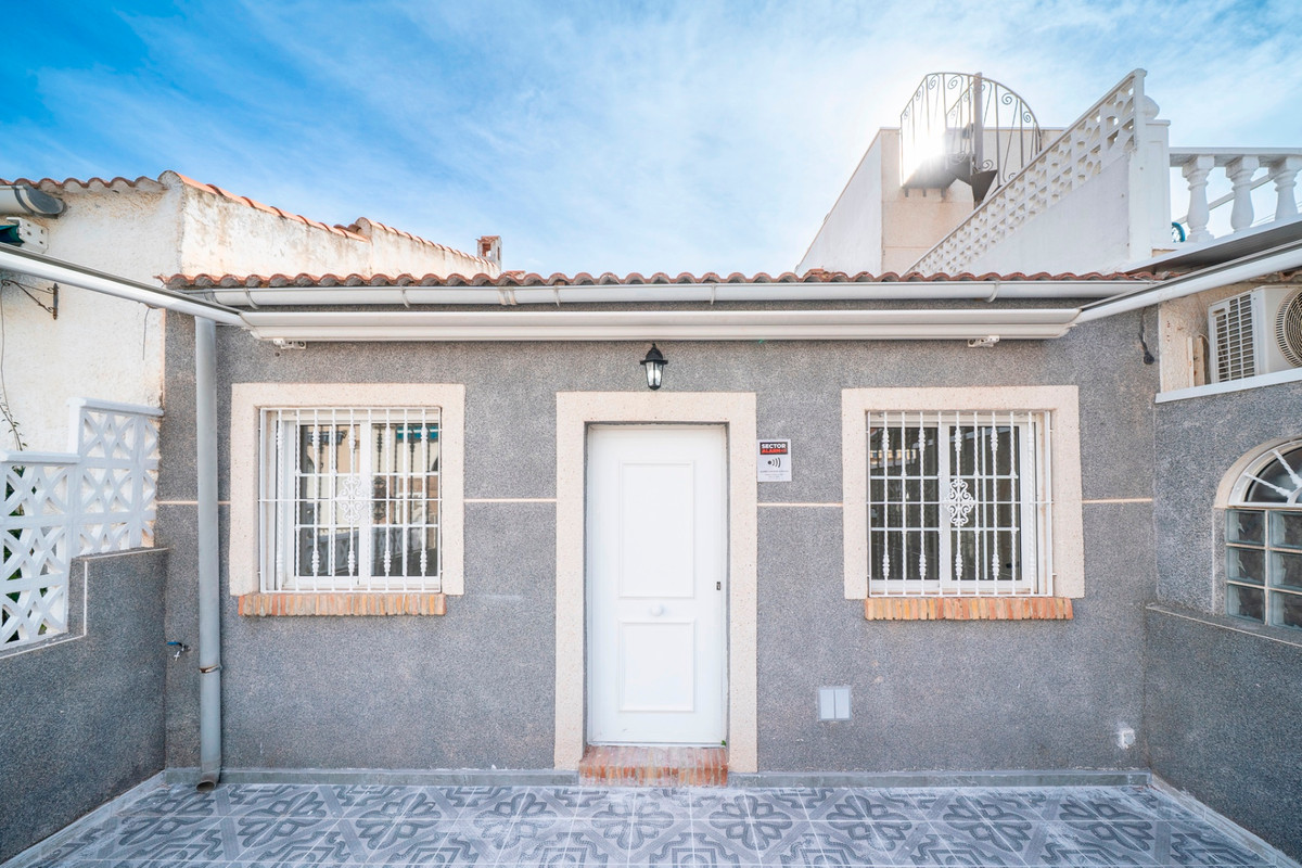 Bungalow te koop in El Chaparral | 2 slaapkamers H5304370