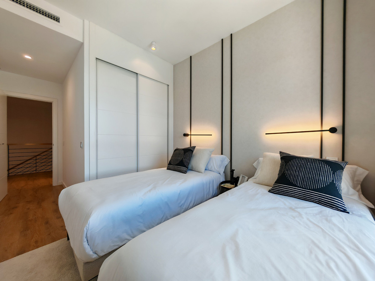 Huis te koop in El Chaparral | 4 slaapkamers H5382334