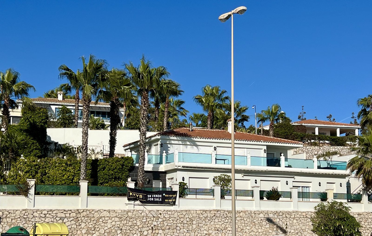Huis te koop in El Chaparral | 5 slaapkamers H5389117