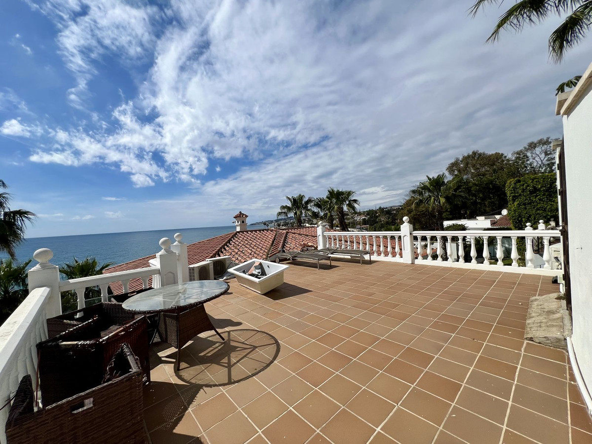 Huis te koop in El Chaparral | 5 slaapkamers H5389117