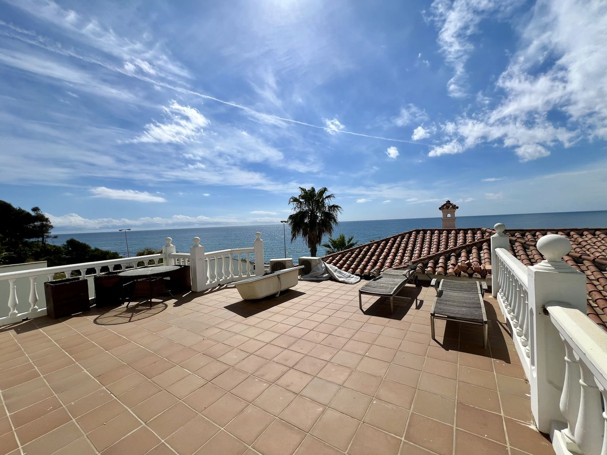 Huis te koop in El Chaparral | 5 slaapkamers H5389117