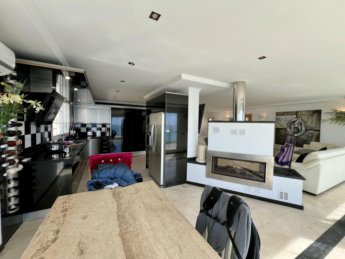 Huis te koop in El Chaparral | 5 slaapkamers H5389117