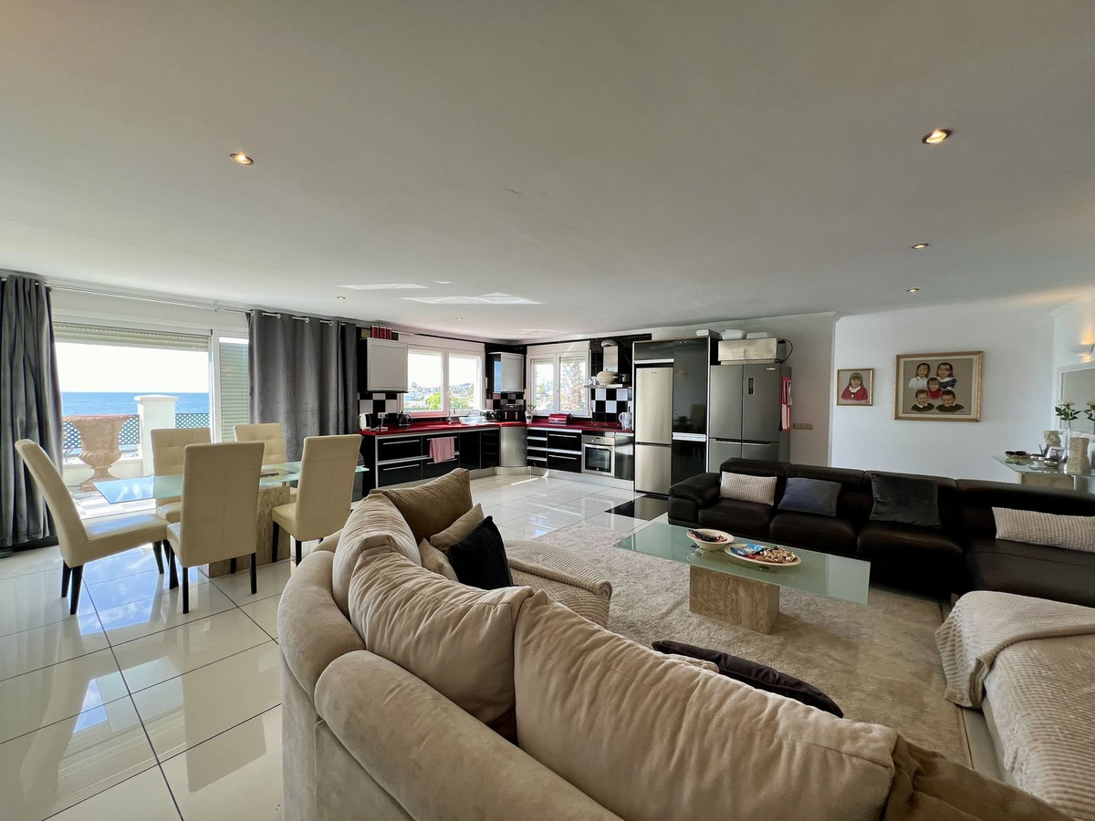 Huis te koop in El Chaparral | 5 slaapkamers H5389117