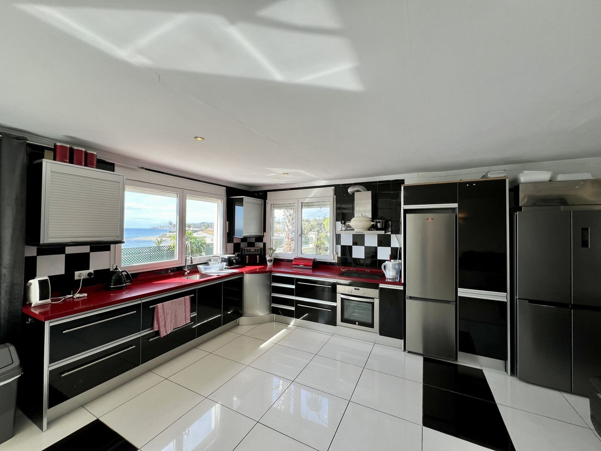 Huis te koop in El Chaparral | 5 slaapkamers H5389117