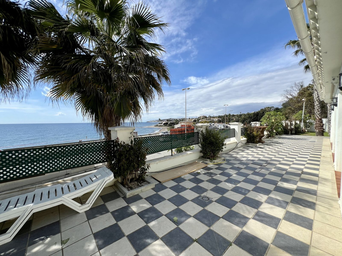 Huis te koop in El Chaparral | 5 slaapkamers H5389117